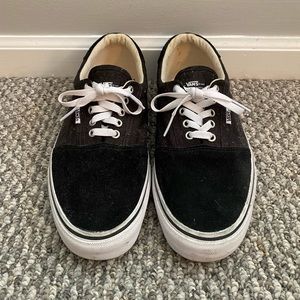 Vans skate shoes